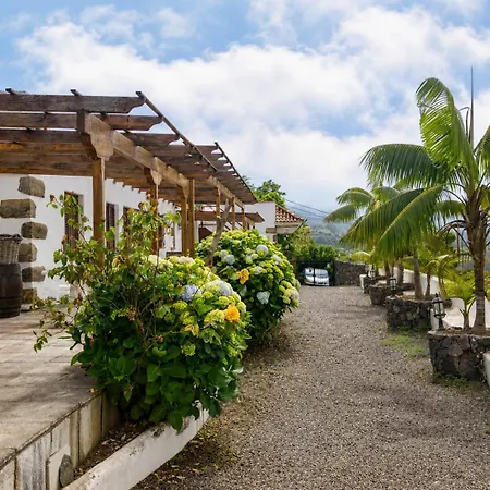 La Tanquera Y Rosas