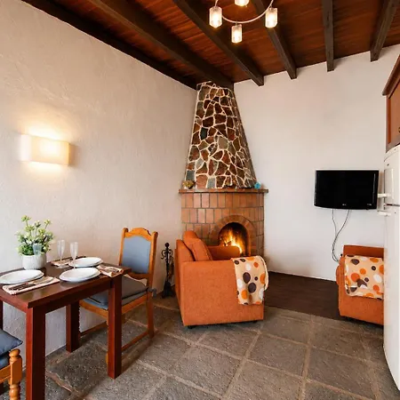 Apartment La Tanquera Y Rosas *